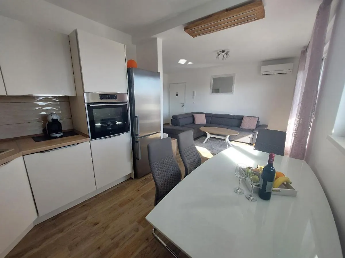 Apartment Ma Mi Τρογκίρ 0*,  Κροατία